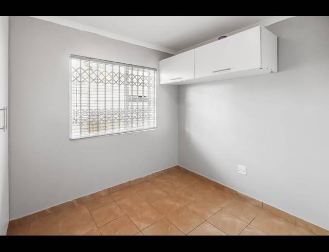 2 BEDROOM TOWNHOUSE TO LET IN GREENFIELDS